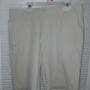 Under Armour Men's Cream Flat Front Shorts